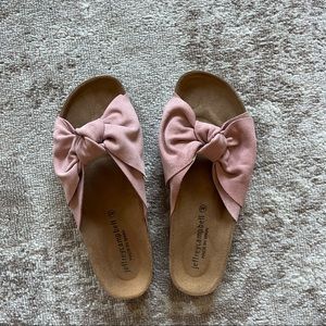 NWOT Jeffrey Campbell Bow Knot Cork
Cushion Slide Sandals 40EU/9.5US Spain
Made